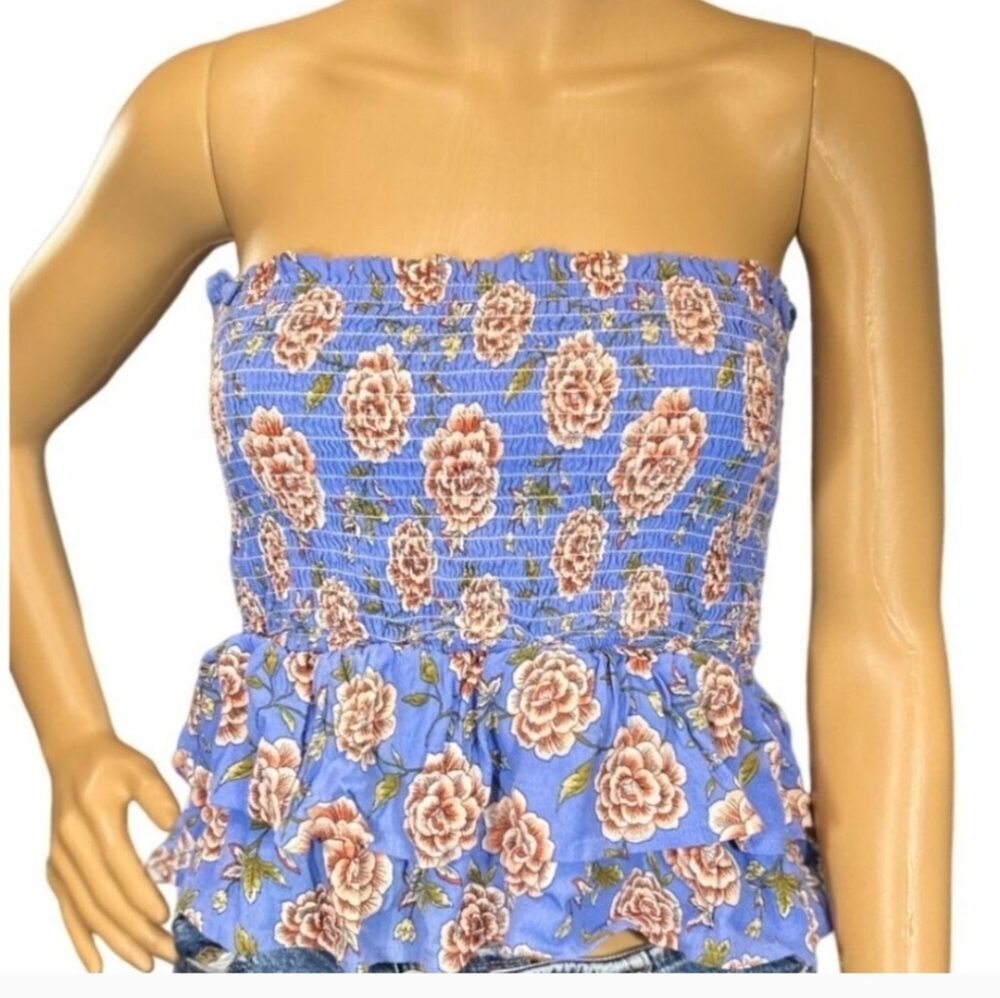 Forever 21 Strapless Smocked Peplum Tube Top Size M